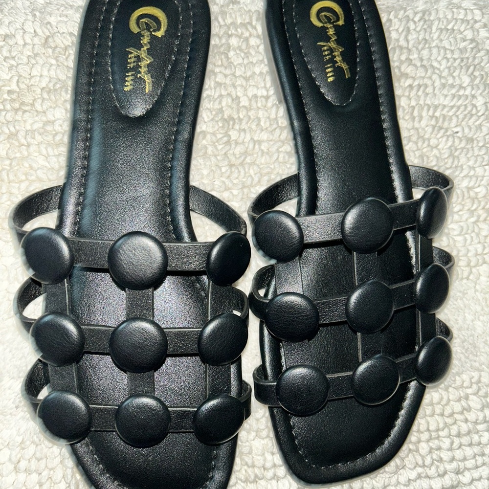 Elegant Black Sandals by Comfort - Picture 1 of 4